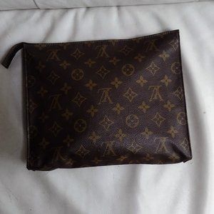 Louis Vuitton RARE Monogram Toiletry Pouch 26 Cosmetic Case NWT 100%  AUTHENTIC